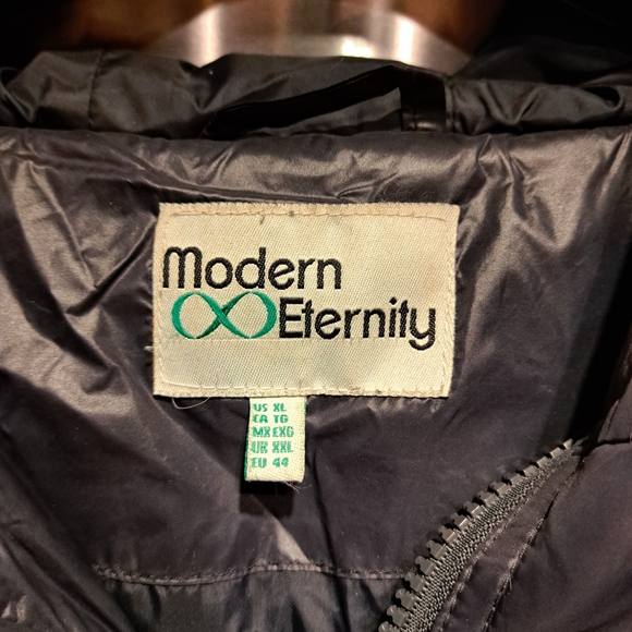 Modern Eternity Black Quilted Jacket - Picture 2 of 4